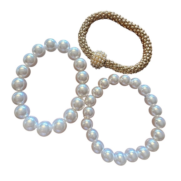3 Piece Pearl and Gold Elastic Bracelet Set - Picture 3 of 7